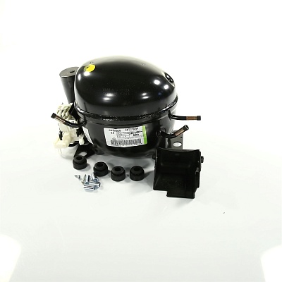 Компрессор Embraco EMT2130GK 390W/-23,3°C R-404 Компрессор Embraco EMT2130GK 390W/-23,3°C R-404