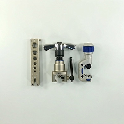 Вальцовка VFT-809-IS 1 плашка 1/4"-3/4" трещ с огранич подачи пласт.кейс VALUE Вальцовка VFT-809-IS 1 плашка 1/4"-3/4" трещ с огранич подачи пласт.кейс VALUE