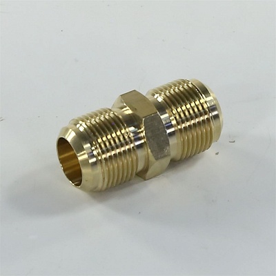Переходник 3/4M x 3/4M SAE (внеш-внеш) Переходник 3/4M x 3/4M SAE (внеш-внеш)