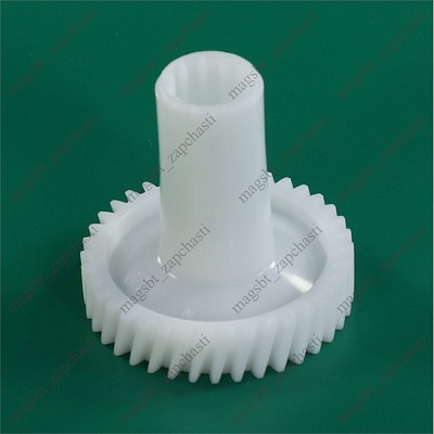 Шестеренка мясорубки Bosch Siemens D81/30,5мм h79мм z38/12 кос 793638