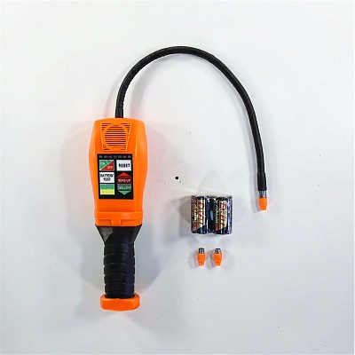 *Leak detector DSZH CT-CPU06 sensitivity 2 g/year