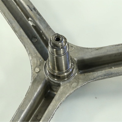 *Washing machine spider HAIER 0020100451 A shaft Ø40 mm H105 mm bearing 305/306 oil seal 40x72x10/11.5 photo 2495824 *Washing machine spider HAIER 0020100451 A shaft Ø40 mm H105 mm bearing 305/306 oil seal 40x72x10/11.5 photo 2495824