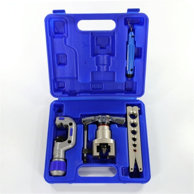 Вальцовка CT-N806A-L эксцентриковая 1 плашка 1/4"-3/4" пласт.кейс синий photo 2388931 Вальцовка CT-N806A-L эксцентриковая 1 плашка 1/4"-3/4" пласт.кейс синий photo 2388931