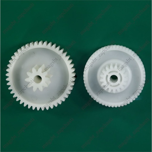 *Meat grinder gear BINATONE D70/24 mm h43 mm z45/10 straight/straight D63/28 mm h32/13 mm z57/17 helical/straight photo 2 - 