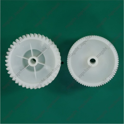 Шестеренка мясорубки ROLSEN D66/21,5мм h66мм z41/9 кос/прям Ø62/31мм h24,5мм z74/19 кос/кос photo 2410704 Шестеренка мясорубки ROLSEN D66/21,5мм h66мм z41/9 кос/прям Ø62/31мм h24,5мм z74/19 кос/кос photo 2410704