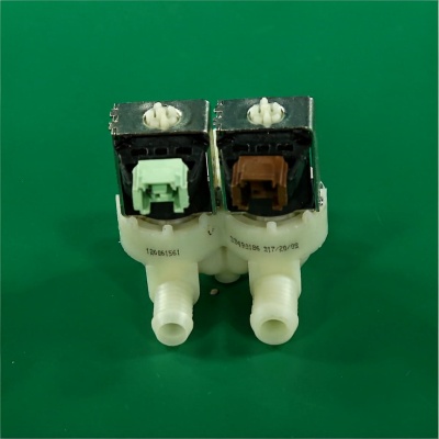 *Washing machine solenoid inlet valve 2 180° Ø12 mm chip plug 220 V Electrolux photo 2496343 *Washing machine solenoid inlet valve 2 180° Ø12 mm chip plug 220 V Electrolux photo 2496343