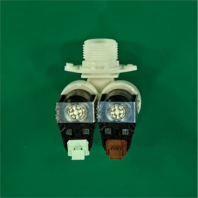 *Washing machine solenoid inlet valve 2 180° Ø12 mm chip plug 220 V Electrolux photo 2496342 *Washing machine solenoid inlet valve 2 180° Ø12 mm chip plug 220 V Electrolux photo 2496342