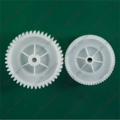 Шестеренка мясорубки Bosch Siemens D70/63мм h45мм z57/17 прям/прям D30/27мм h31мм z45/12 кос/прям к-кт 2шт photo 2410459